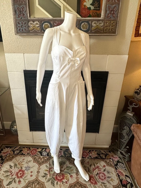 Karen Alexander Pants - KAREN ALEXANDER Vtg WHITE JUMPSUIT parachute pant ROMPER pockets 10 style W4169